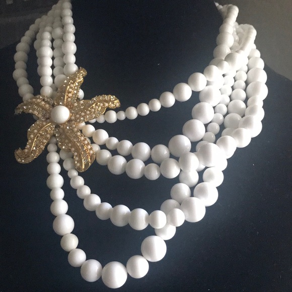 Tracy Lynn Starfish w/five strands of White beads. - Picture 1 of 4